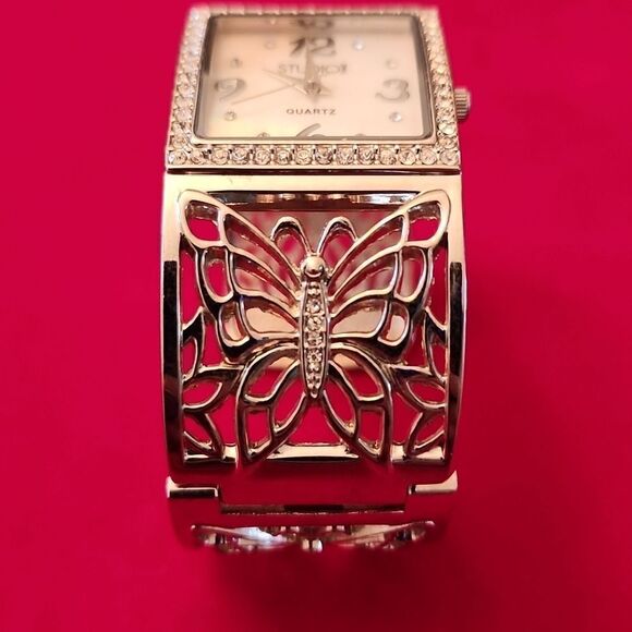 NEW Studio Time Silver Tone Quartz Butterfly Cuff Watch - Picture 2 of 5